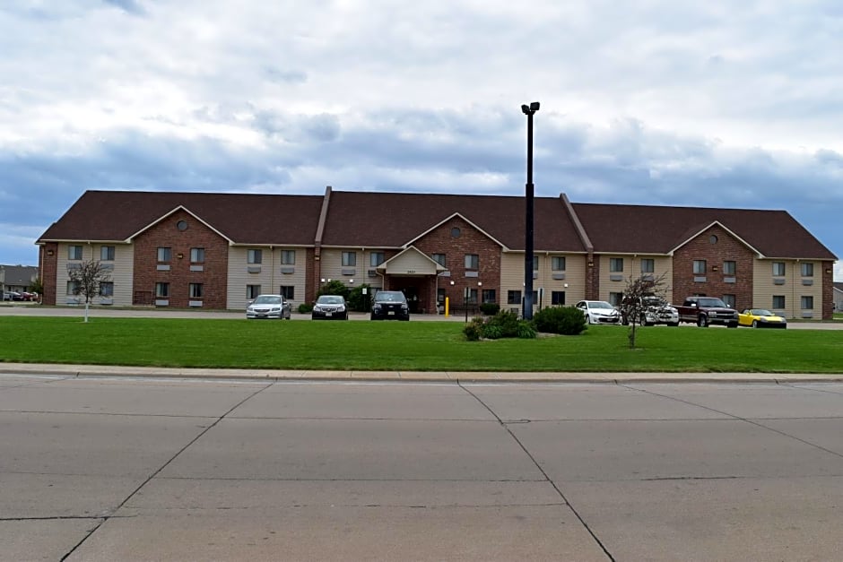 Days Inn by Wyndham Grand Island