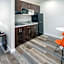Howard Johnson Suites by Wyndham San Diego Chula Vista/BayFt