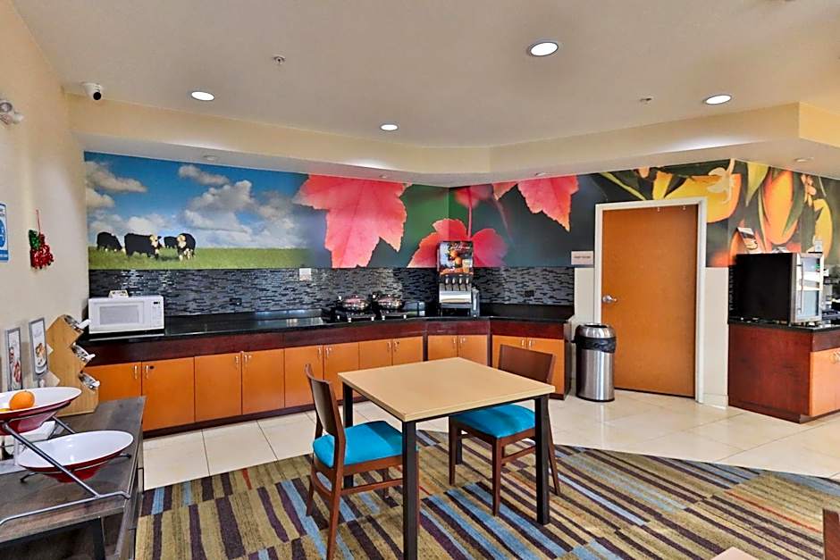 Comfort Inn & Suites