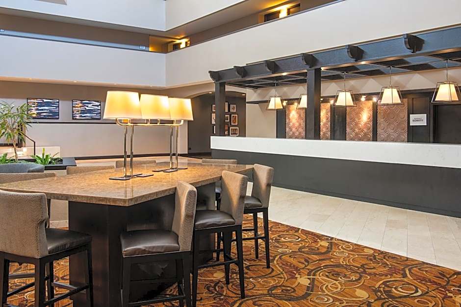 Sheraton Minneapolis West Hotel