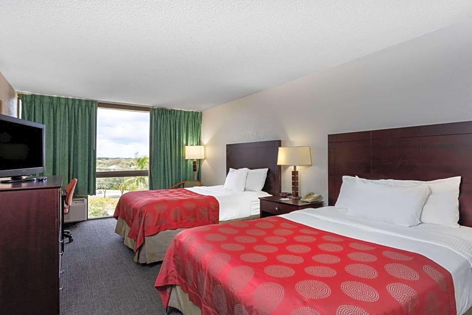 Ramada by Wyndham West Palm Beach Airport