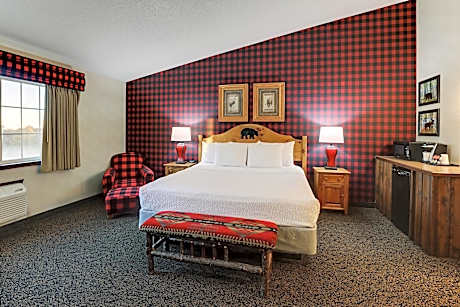 Suite with Hot Tub