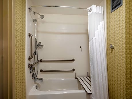 One-Bedroom Suite with King Bed Mobility Access Tub - Non-Smoking