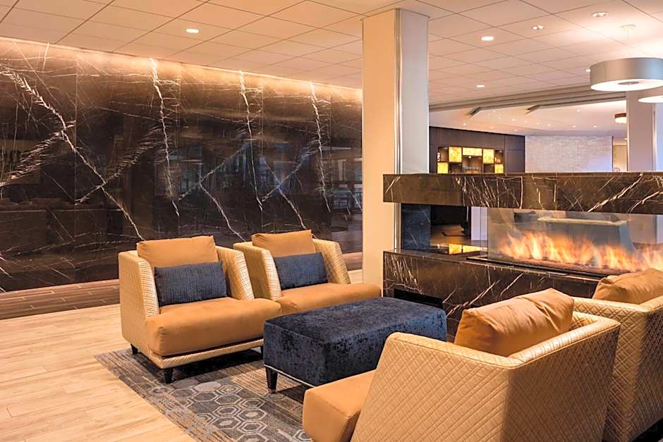 The Four Points by Sheraton Norwood Conference Center