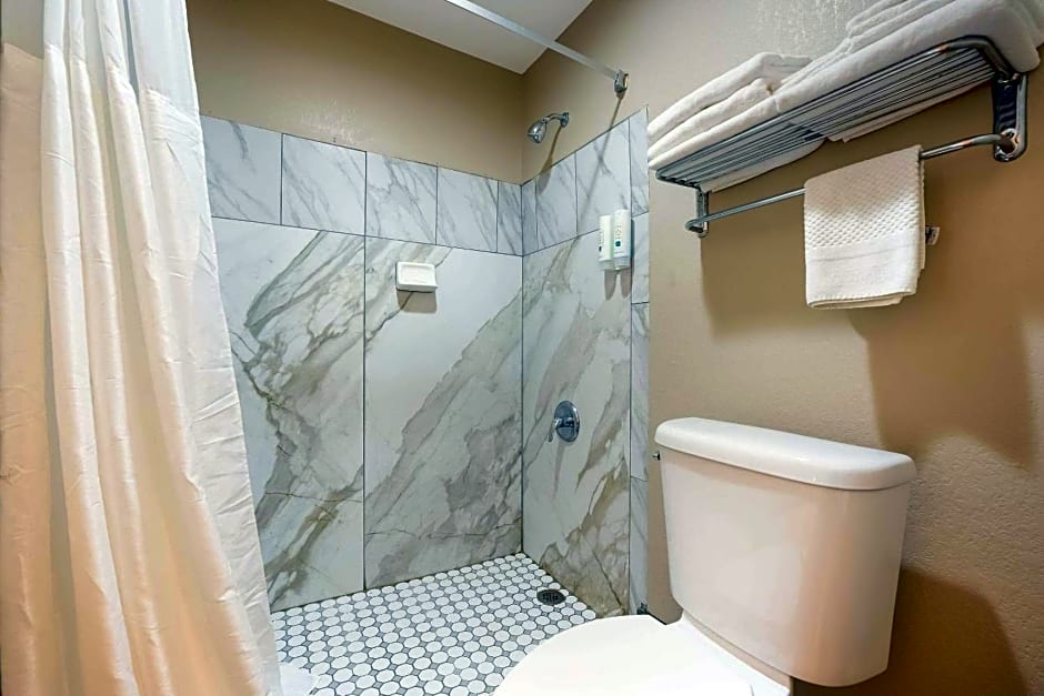 Quality Inn Oxford Anniston I-20