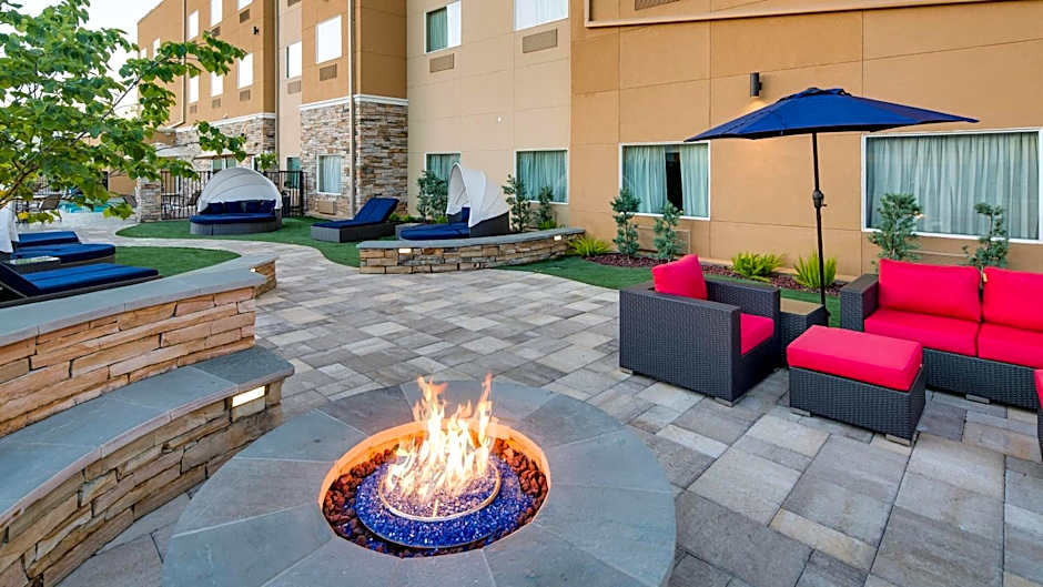 Best Western Plus Lake Jackson Inn & Suites