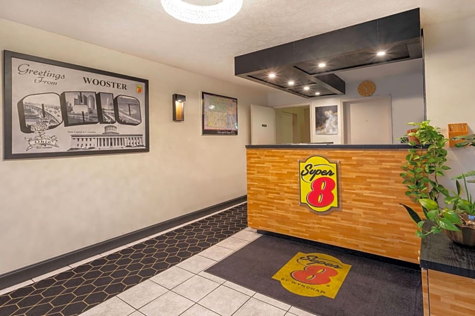 Super 8 by Wyndham Wooster