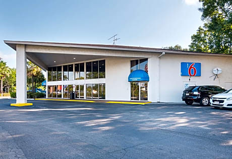 Motel 6 - Tampa Fairgrounds