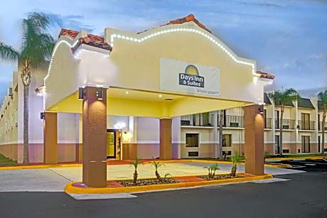 Days Inn & Suites by Wyndham Tampa near Ybor City