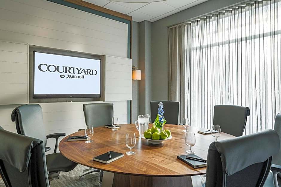 Courtyard by Marriott Burlington Harbor