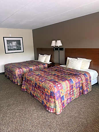 Deluxe Queen Room with Two Queen Beds