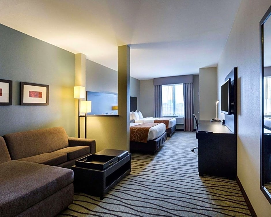 Comfort Suites near Westchase on Beltway 8