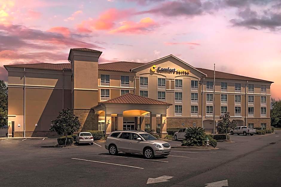 Comfort Suites