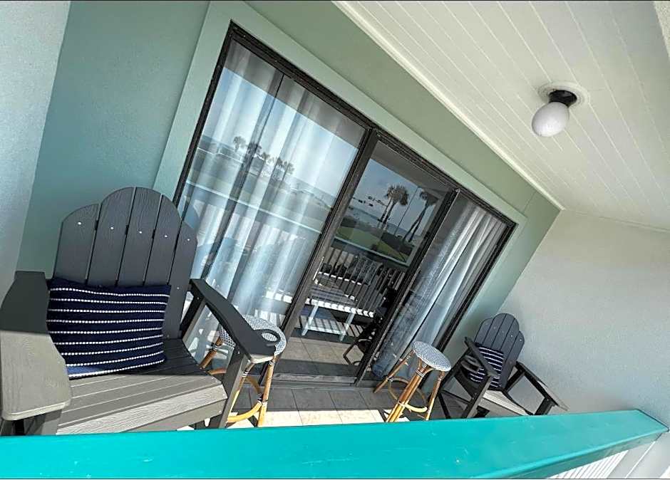 Sea Chase with an ocean view at Casa Del Mar