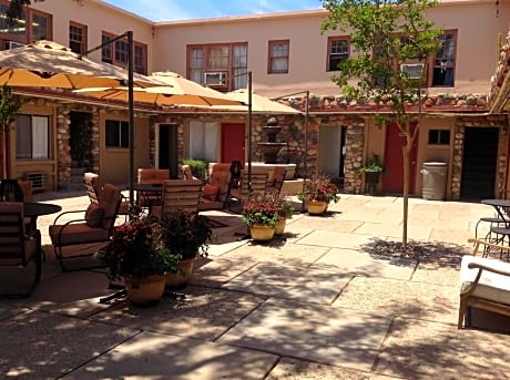 Iron Horse Inn
