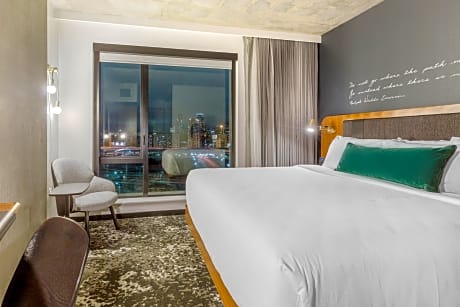 1 King Bed, No Smoking, Accessible Room