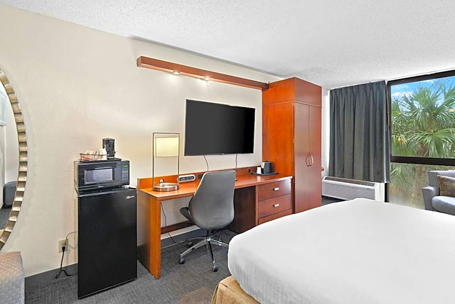 88 Palms Hotel & Event Center