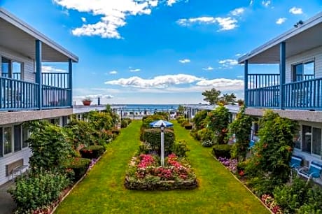 Blue Water Resort