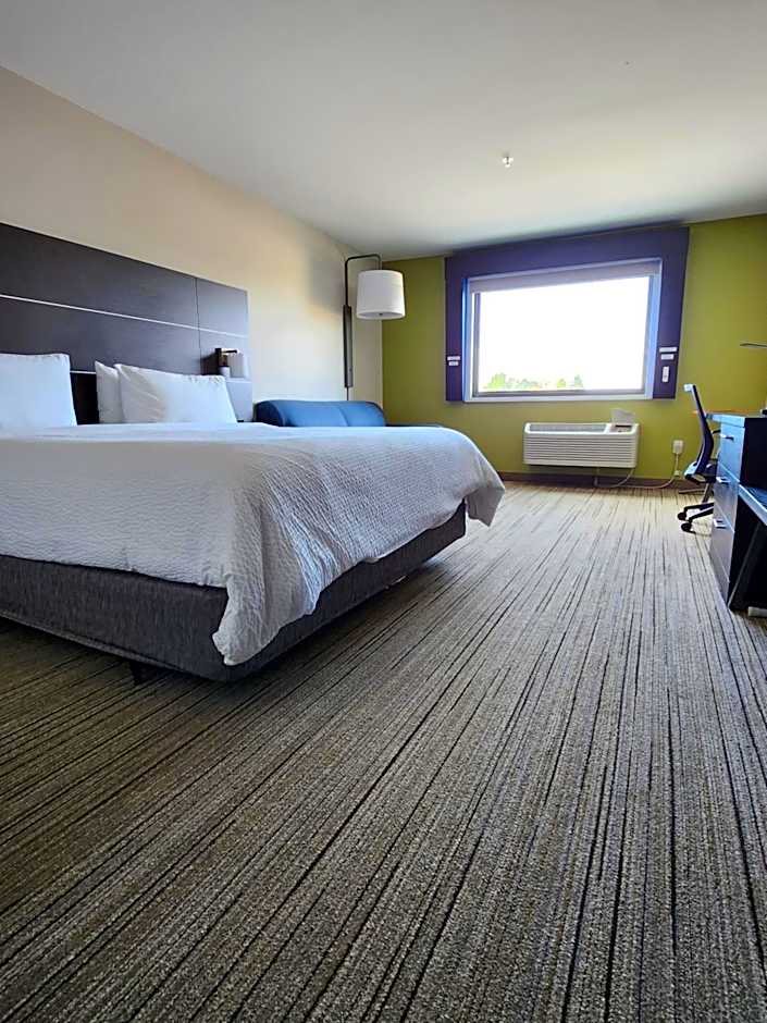 Holiday Inn Express & Suites - Camas