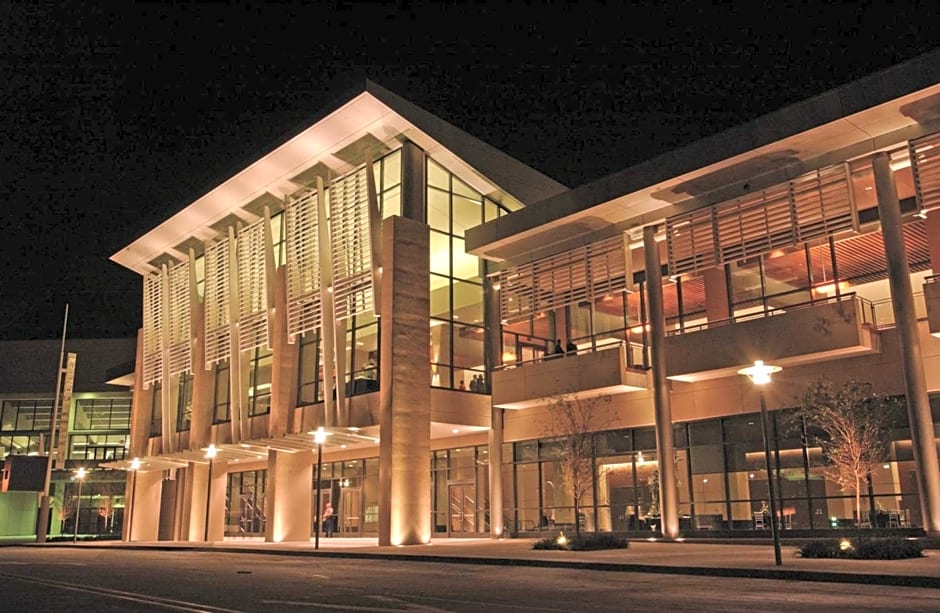 Embassy Suites By Hilton Hotel Baton Rouge
