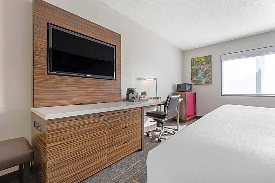 The Lux Hotel & Conference Center, Ascend Hotel Collection