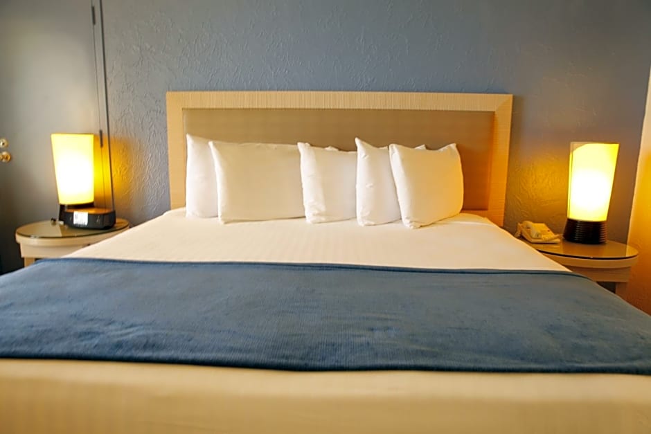 Windward Passage Hotel
