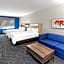 Holiday Inn Express Hotel & Suites Henderson - Traffic Star