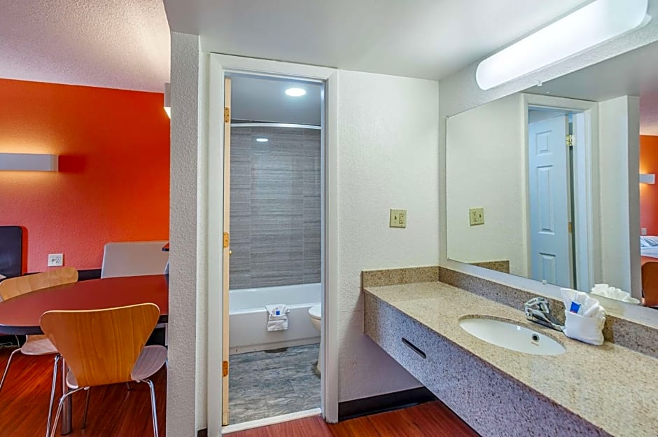 Motel6 Winchester, VA