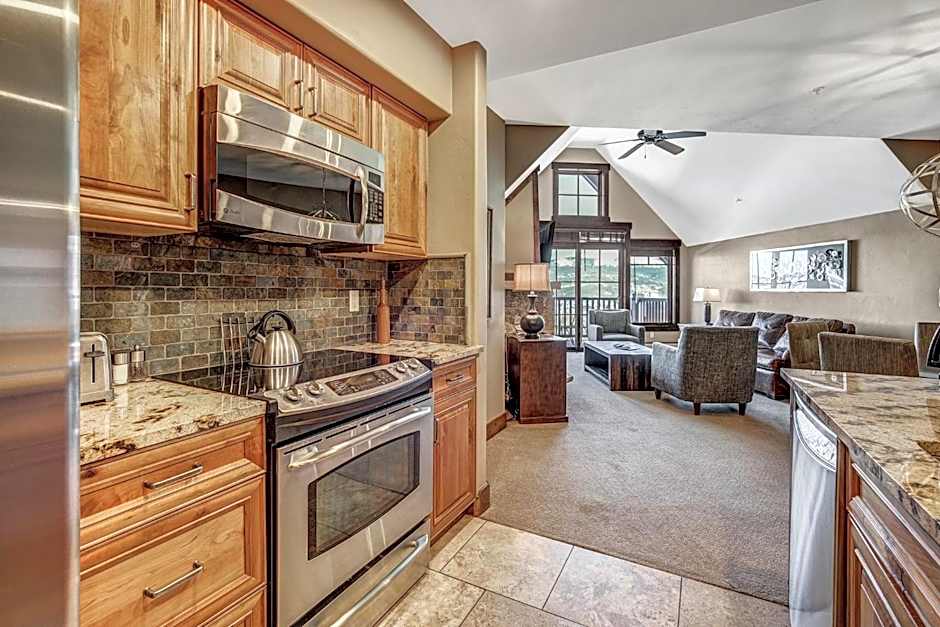 Crystal Peak Lodge By Vail Resorts