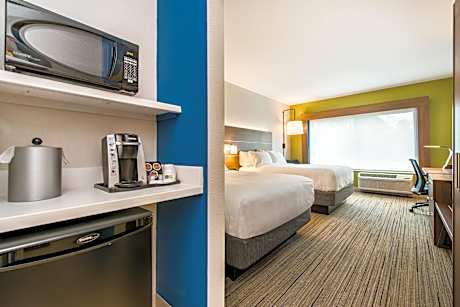 Standard Queen Room with Two Queen Beds and Mobility Accessible Roll-In Shower
