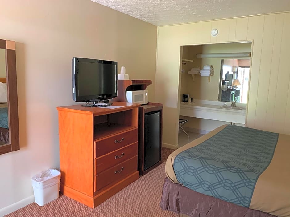 Travelowes Motel - Maggie Valley