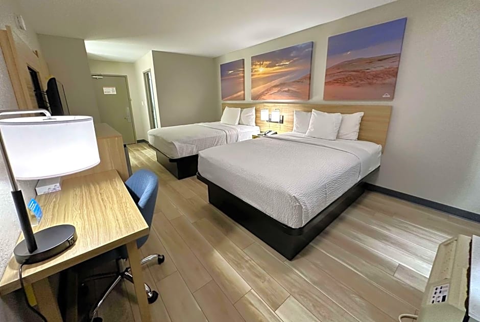 Days Inn by Wyndham Holland