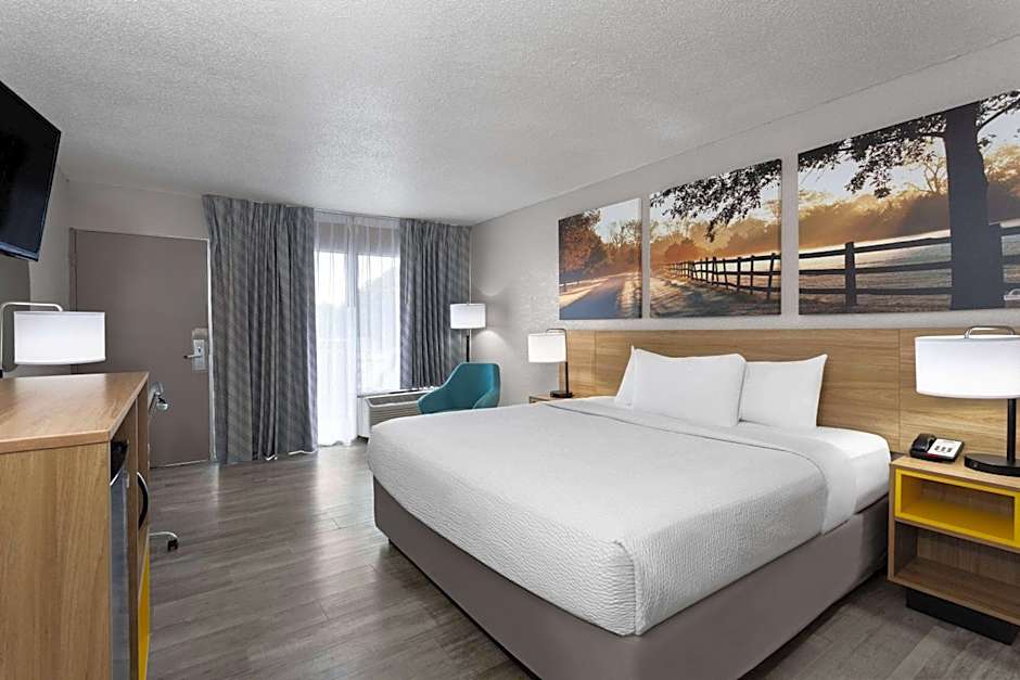Days Inn by Wyndham Wildwood I-75