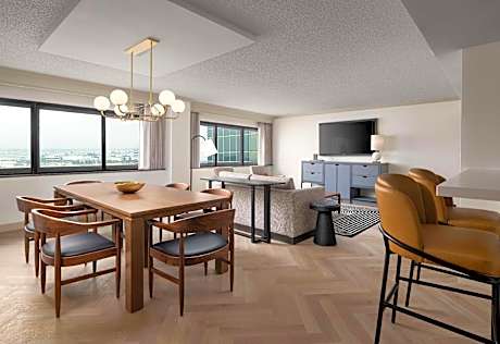One Bedroom Suite - King