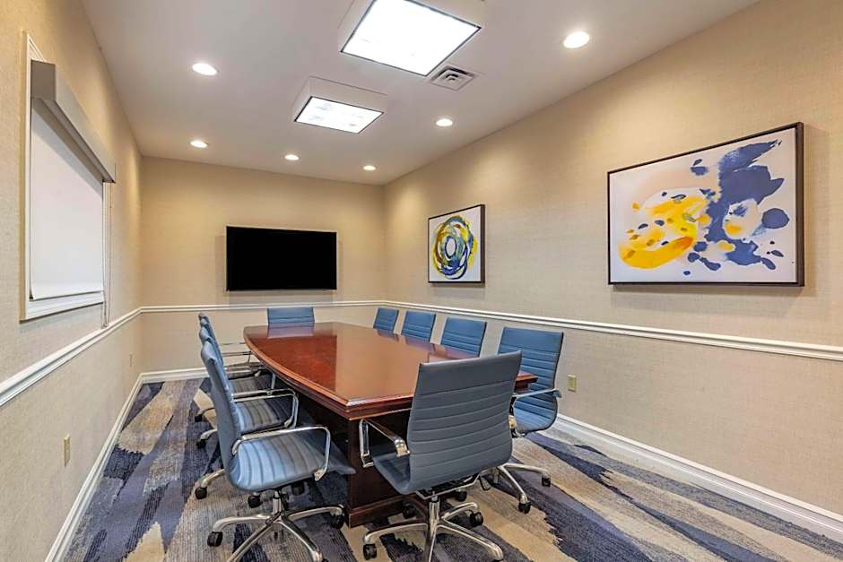 Comfort Inn & Suites East Greenbush