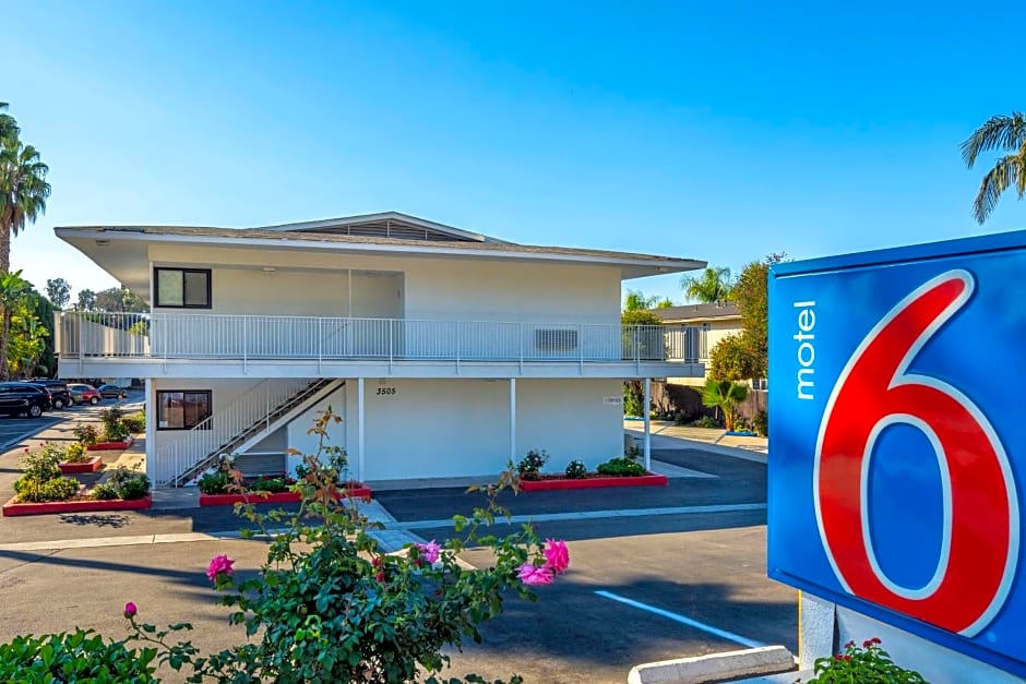 Motel 6-Santa Barbara, CA - State Street