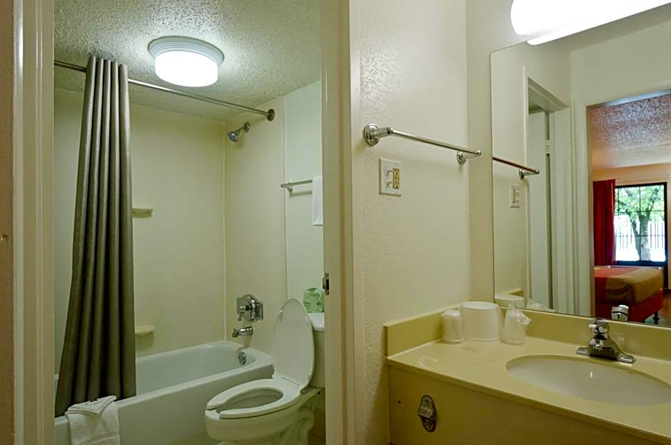 Motel 6-Frederick, MD - Fort Detrick