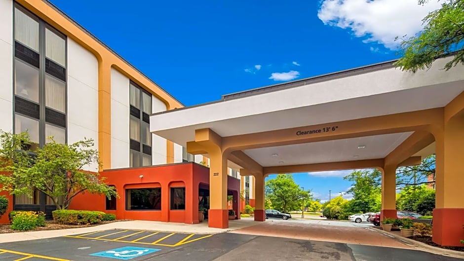 SureStay Plus Hotel by Best Western Chicago Lombard