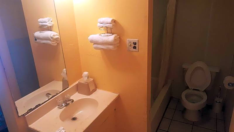 Guest Host Motel