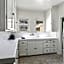 Beverly Hills Stylish & Central 1 BR Apt + Parking