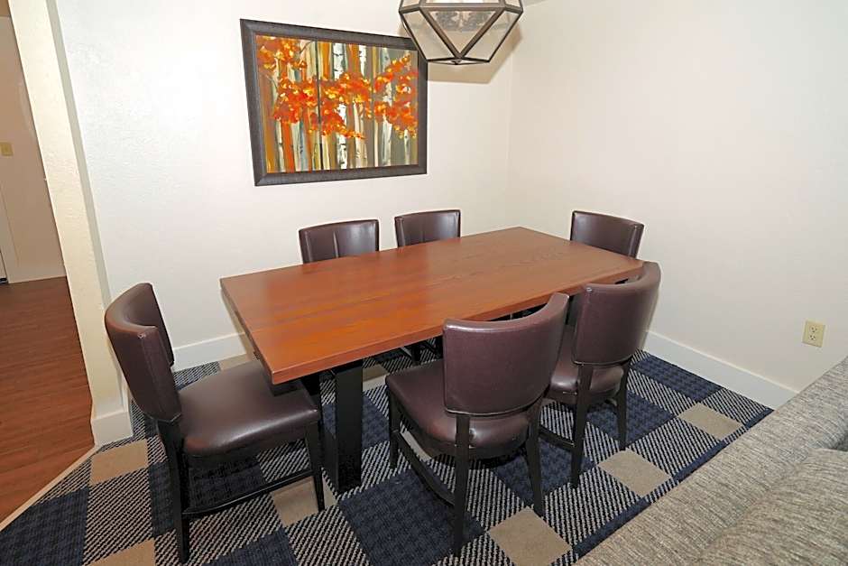 Heavenly Village Condos - Grand Residence