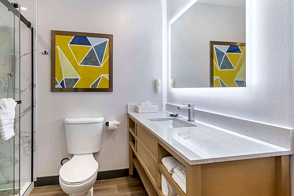 Comfort Inn & Suites Irvine Spectrum