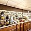 Econo Lodge Inn & Suites Bloomington