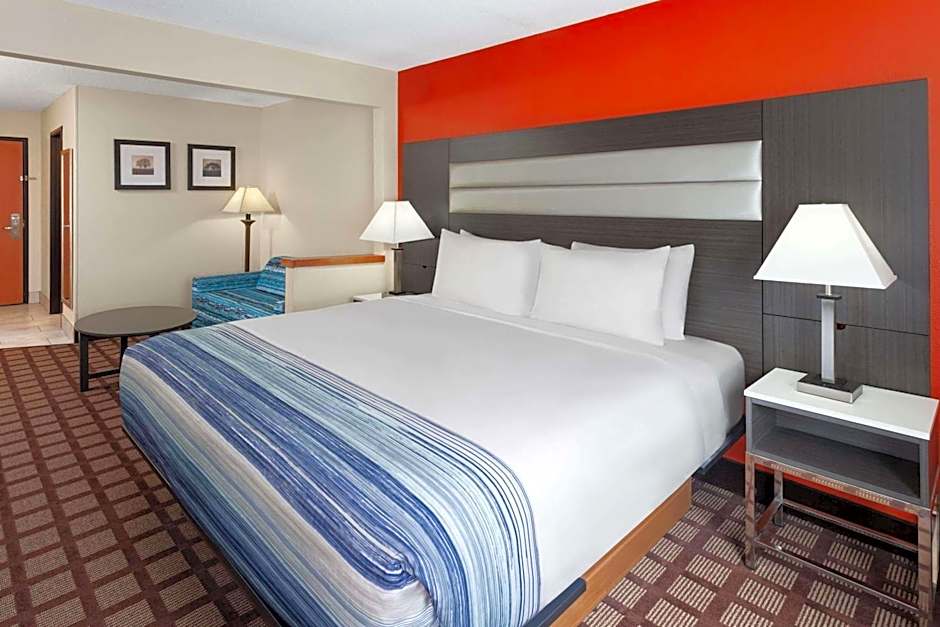 AmericInn by Wyndham Hudson