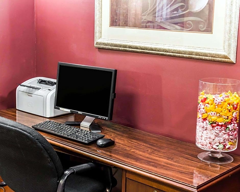 Quality Inn Roanoke near Lake Gaston