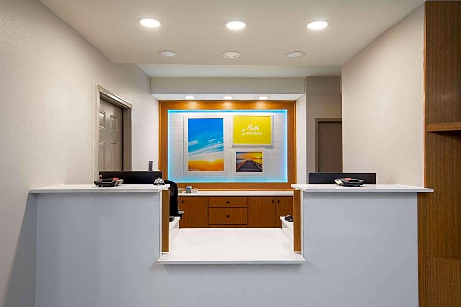 Days Inn by Wyndham Helen