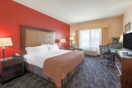 King Room - Hearing Accessible/Non-Smoking