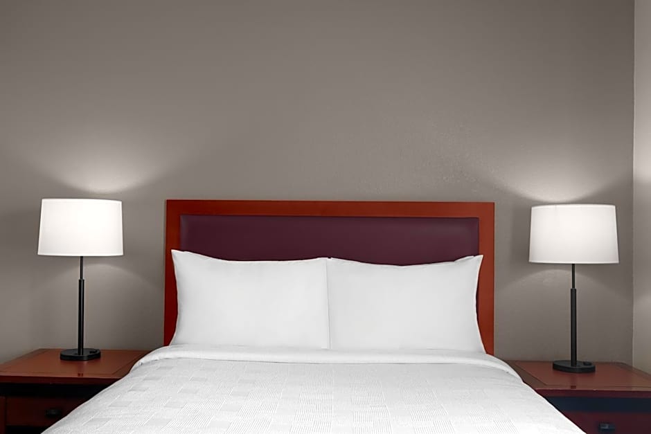 Larkspur Landing Folsom - An All-Suite Hotel