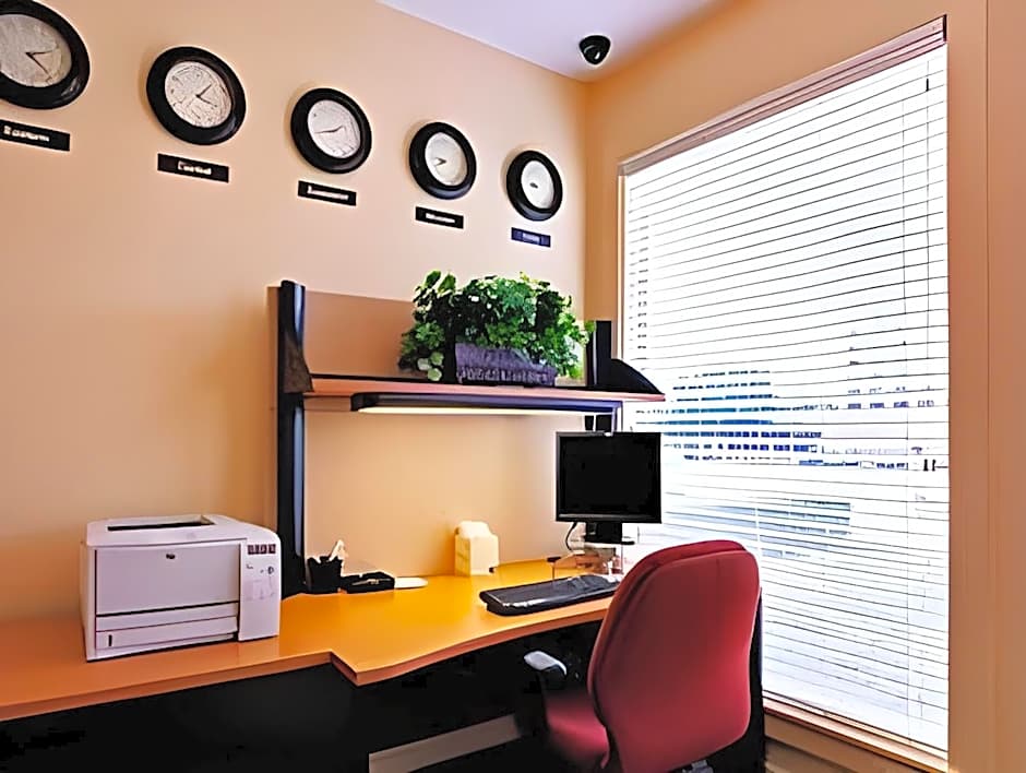 Value Suites Extended Stay - Arlington