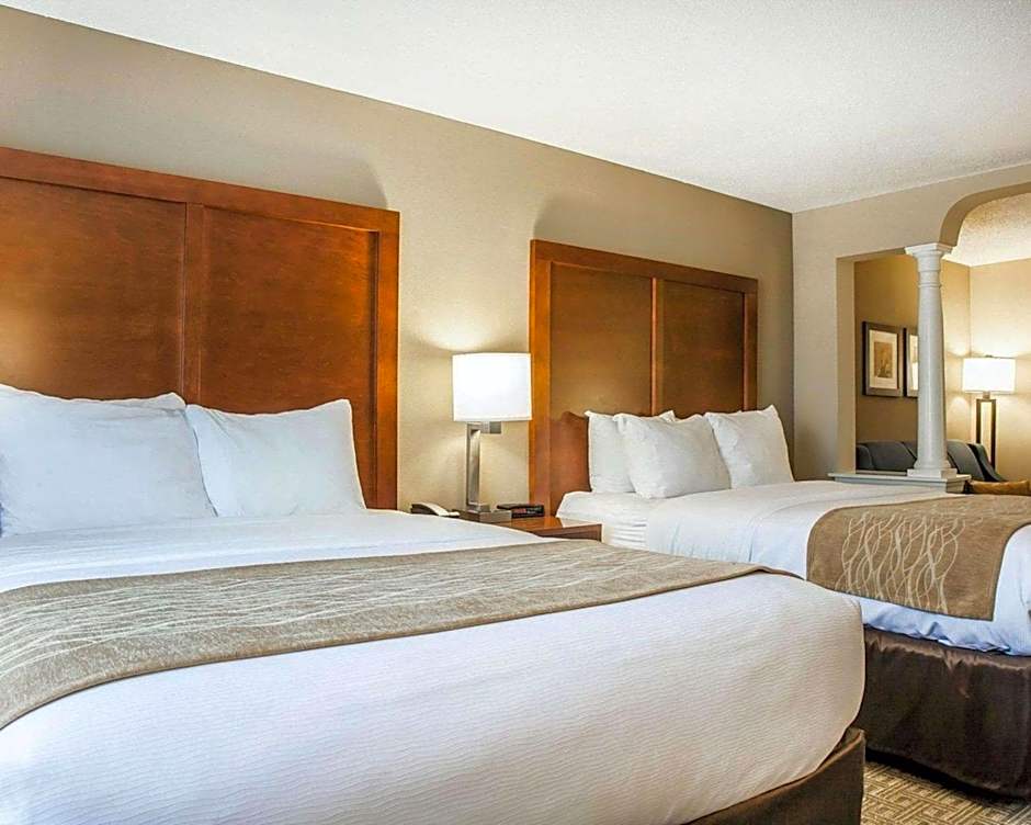 Comfort Inn & Suites Sturbridge-Brimfield